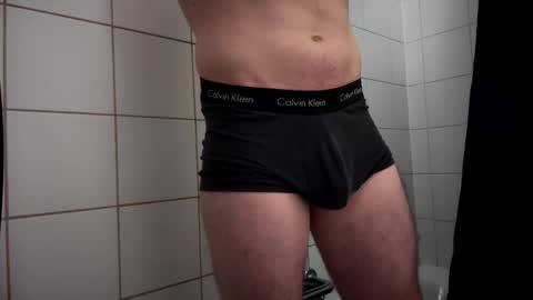 Snapshot of the_delicious_19 chatting on September 10, 9:09 am the_delicious_19 online show from September 10, 9:09 am