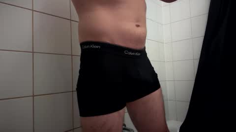 Snapshot of the_delicious_19 chatting on October 9, 4:27 pm the_delicious_19 online show from October 9, 4:27 pm