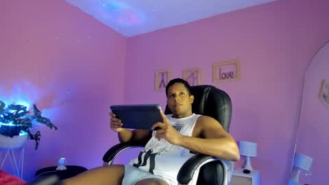 Snapshot of the_franka_men chatting on November 19, 2:11 am carlos online show from November 19, 2:11 am