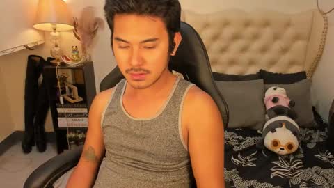 Snapshot of the_killian_jones chatting on November 23, 10:26 am ken online show from November 23, 10:26 am