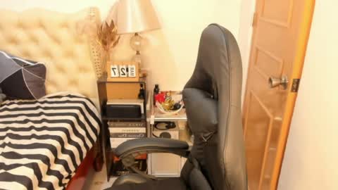 ken online show from April 12, 12:43 pm