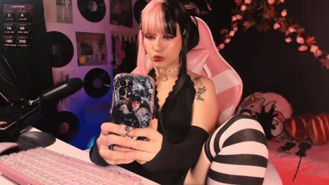 ...  ... online show from December 10, 7:26 am