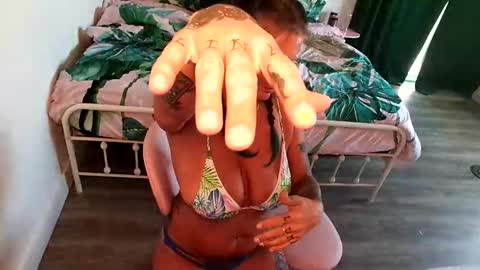 lina luna online show from June 3, 10:15 pm