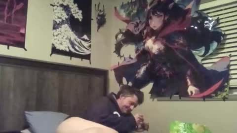 the_pesty_nighbor online show from November 12, 9:32 am