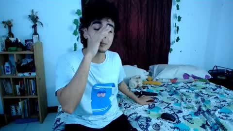 Snapshot of the_r00m chatting on October 29, 10:55 pm Jaime Angela online show from October 29, 10:55 pm