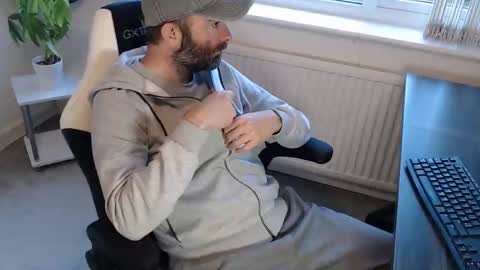 Snapshot of the_sensual_masturwait chatting on September 25, 6:17 am the_sensual_masturwait online show from September 25, 6:17 am