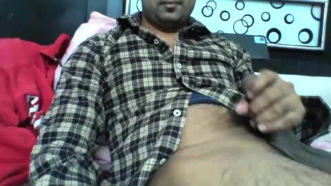 Snapshot of the_sexy_boy_neev11 chatting on December 1, 6:30 pm Delhi guy online show from December 1, 6:30 pm