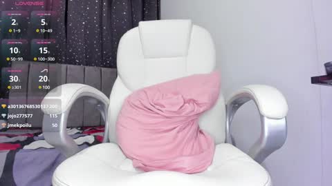 Snapshot of the_skinnyguys chatting on December 23, 12:46 am the_skinnyguys online show from December 23, 12:46 am