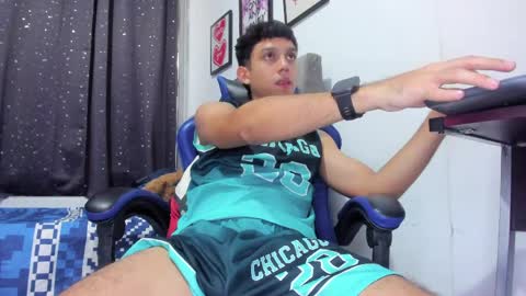 the_skinnyguys online show from June 4, 10:38 pm