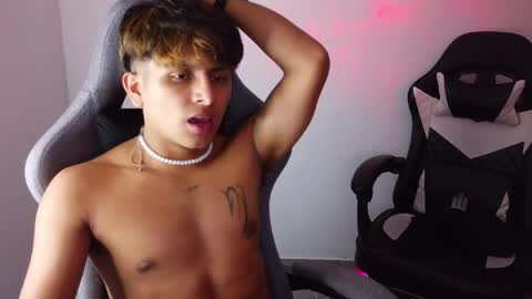 Danny online show from April 9, 4:23 am