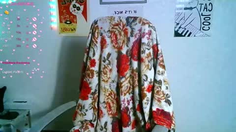 the_xmas_bby online show from November 11, 8:36 am