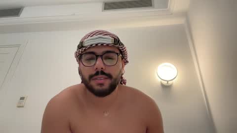 Snapshot of thearabboy98 chatting on January 14, 10:06 am thearabboy98 online show from January 14, 10:06 am