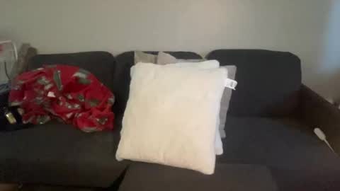 Girl Next Door  online show from February 4, 8:25 pm