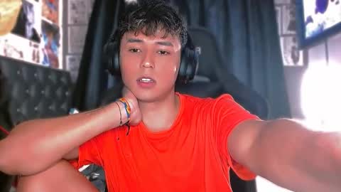 thebluesky_18 online show from May 16, 10:01 am
