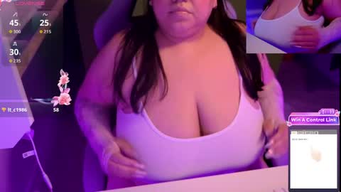 TheBouncingBetty online show from April 9, 2:00 am