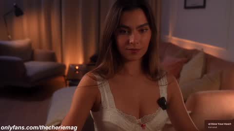 Snapshot of thecherie chatting on December 3, 8:40 pm Cherie online show from December 3, 8:40 pm