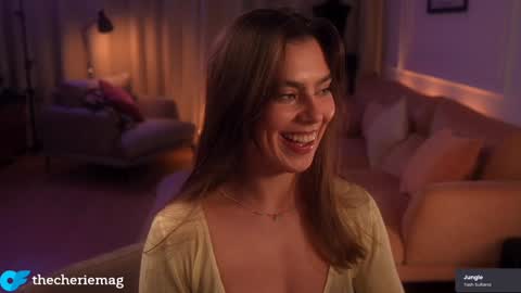 Snapshot of thecherie chatting on December 13, 7:42 pm Cherie online show from December 13, 7:42 pm