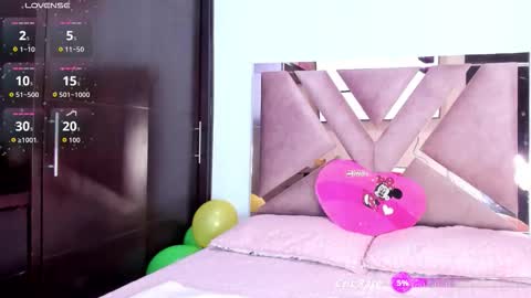 TheChicaNextDoor  online show from March 21, 10:13 pm