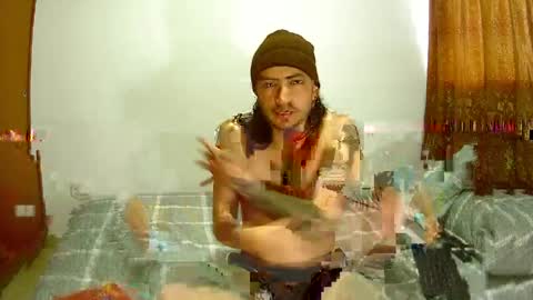 Snapshot of thecrazyadam chatting on May 13, 3:09 pm Miguel online show from May 13, 3:09 pm