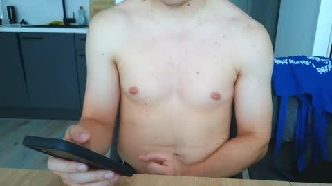 thecuteguy144949 online show from July 15, 8:30 am