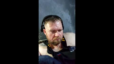 Snapshot of thedirtyhurta chatting on February 9, 8:51 am BigDan online show from February 9, 8:51 am