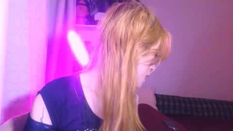 Yolanda online show from January 5, 6:00 pm