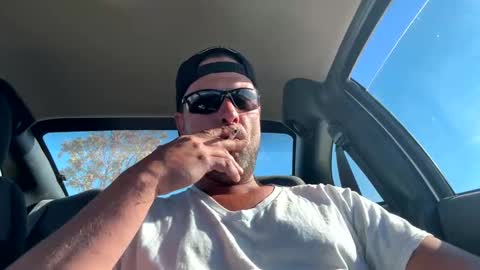 Carter Bates online show from October 5, 6:28 pm