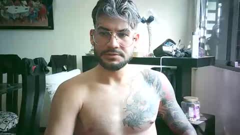 thedragonboyxxx online show from April 12, 1:27 pm