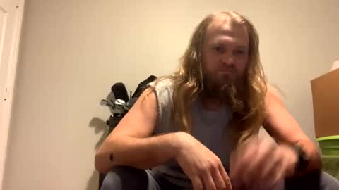 Snapshot of thedude715981 chatting on December 20, 4:09 am thedude715981 online show from December 20, 4:09 am