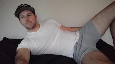 Theetwohander online show from February 17, 8:15 pm