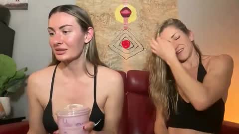 Alyssa Rhoades online show from April 6, 2:09 am