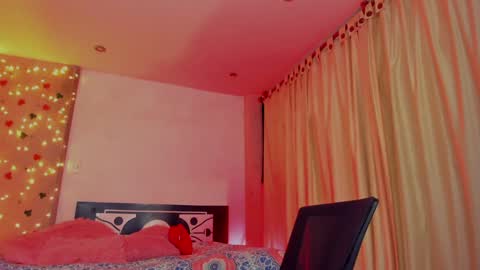 Goldie online show from February 7, 2:08 am