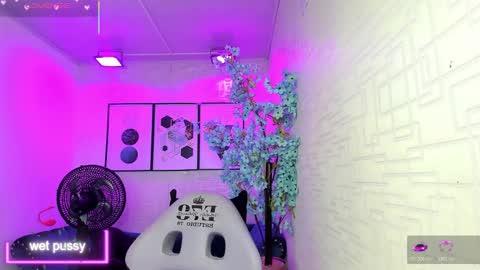 Theia  online show from November 4, 12:37 pm