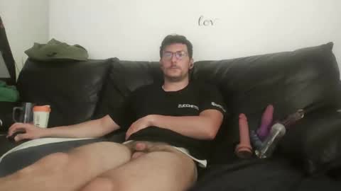 theitalianx95x online show from April 19, 12:48 pm