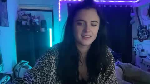 thejennataylor online show from March 3, 11:05 am