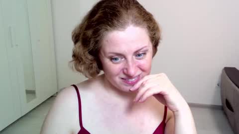 Snapshot of theladysblush chatting on December 11, 8:50 pm Ella online show from December 11, 8:50 pm