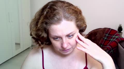 Snapshot of theladysblush chatting on January 12, 2:52 pm Ella online show from January 12, 2:52 pm