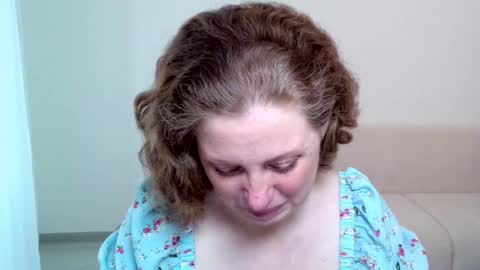 Snapshot of theladysblush chatting on March 12, 8:19 am Ella online show from March 12, 8:19 am