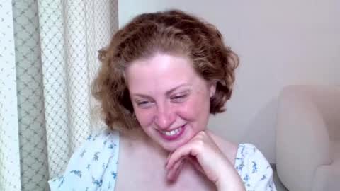 Snapshot of theladysblush chatting on October 10, 8:02 am Ella online show from October 10, 8:02 am