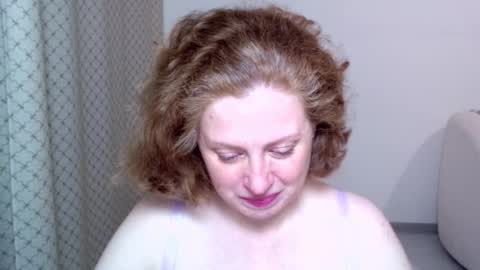 Snapshot of theladysblush chatting on November 27, 3:58 pm Ella online show from November 27, 3:58 pm