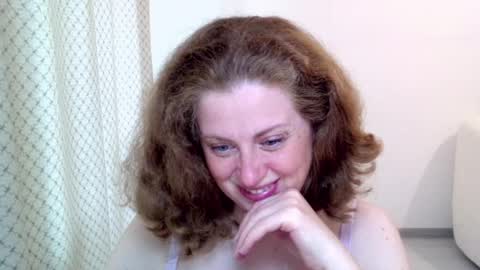Snapshot of theladysblush chatting on May 22, 7:59 am Ella online show from May 22, 7:59 am
