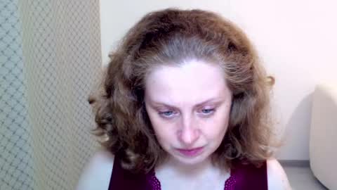 Snapshot of theladysblush chatting on May 31, 6:42 pm Ella online show from May 31, 6:42 pm