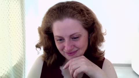 Snapshot of theladysblush chatting on June 2, 6:04 am Ella online show from June 2, 6:04 am