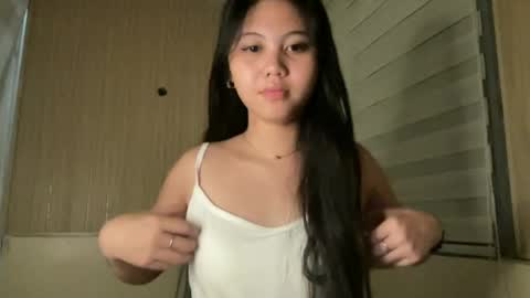 thelifeof_kiara online show from June 27, 7:41 pm