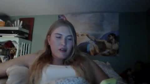 Snapshot of thelittlebambii chatting on November 26, 2:01 am Little Bambii online show from November 26, 2:01 am