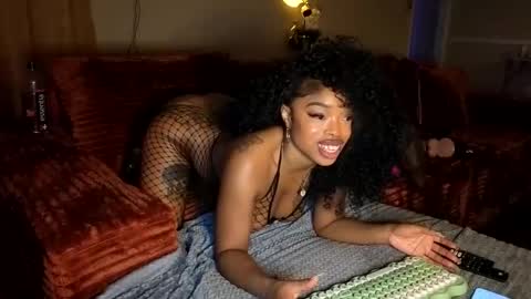 thelovelybrown online show from March 13, 1:45 am