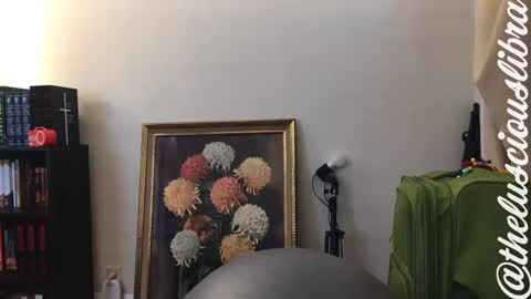 Snapshot of thelusciouslibra chatting on February 23, 6:23 pm thelusciouslibra online show from February 23, 6:23 pm