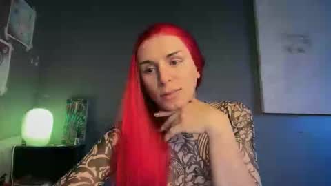 Snapshot of thematryoshka chatting on March 22, 10:13 pm Lucy Lucy online show from March 22, 10:13 pm