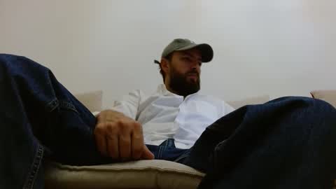 Snapshot of themonarchgoat chatting on October 27, 8:24 pm TheMonarchGoat online show from October 27, 8:24 pm