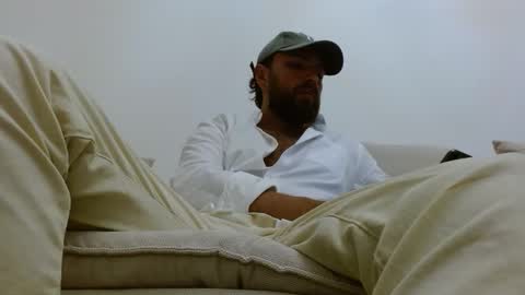 Snapshot of themonarchgoat chatting on November 22, 3:00 pm TheMonarchGoat online show from November 22, 3:00 pm